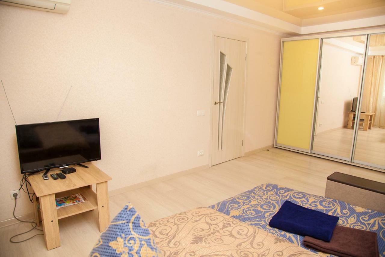 Semi-luxury Apartment on Zaporozhskaya 9 Zaporizhia Dış mekan fotoğraf